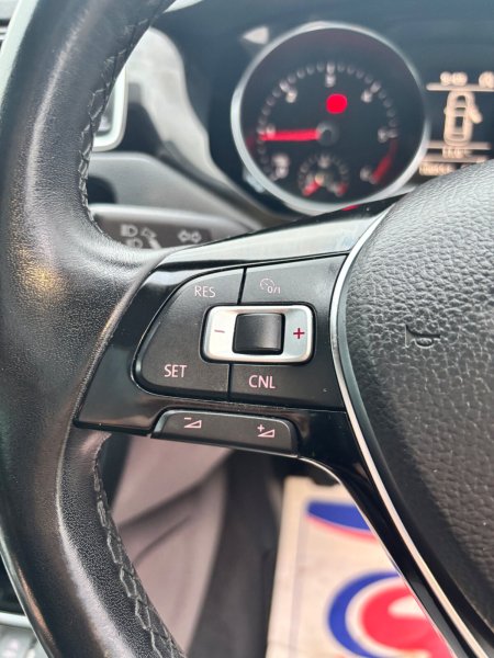 2017 Volkswagen Jetta - photo 15