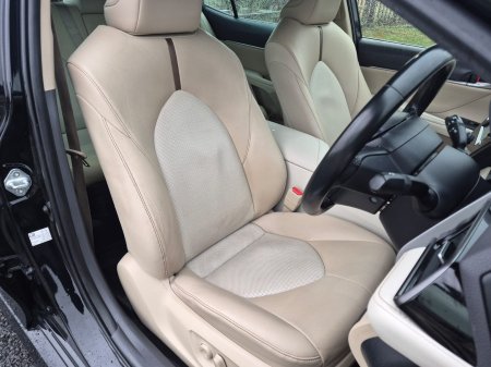 2020 Toyota Camry - photo 15