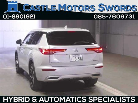 2022 Mitsubishi Outlander - photo 2
