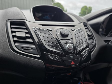2014 Ford Fiesta - photo 16