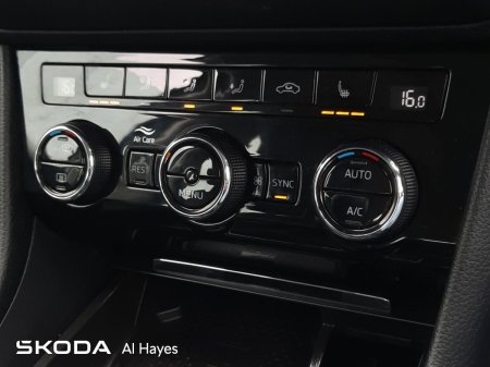 2022 Skoda Superb - photo 22