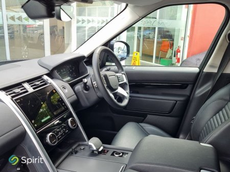 2024 Land Rover Discovery - photo 3