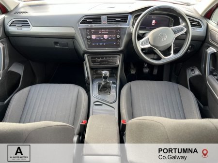 2024 Volkswagen Tiguan Allspace - photo 2
