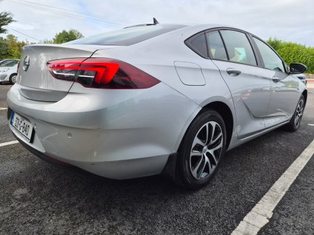 2022 Opel Insignia - photo 3