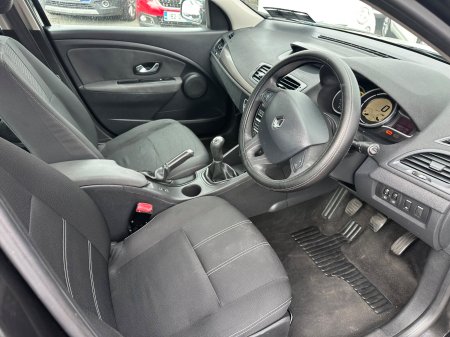 2011 Renault Fluence - photo 19