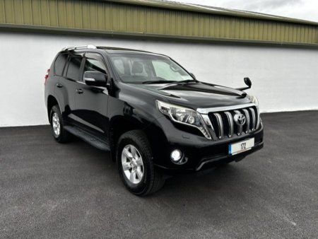 2017 Toyota Land Cruiser - photo 2