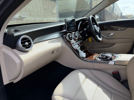 2017 Mercedes-Benz C-Class - photo 24
