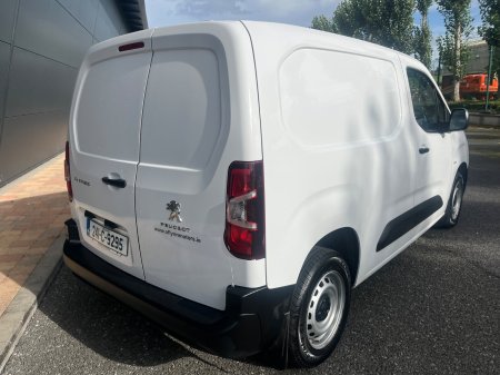 2024 Peugeot Partner - photo 3