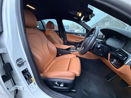 2021 BMW 5-Series - photo 6