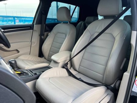 2020 Volkswagen Golf - photo 6