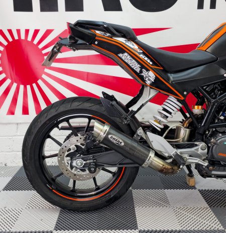 2012 KTM Duke - photo 2