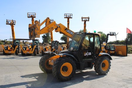 0 JCB 
