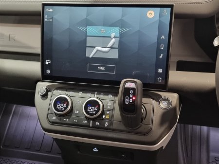 2026 Land Rover Defender - photo 14