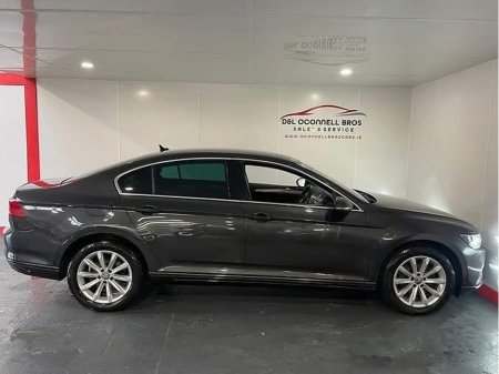 2022 Volkswagen Passat - photo 11