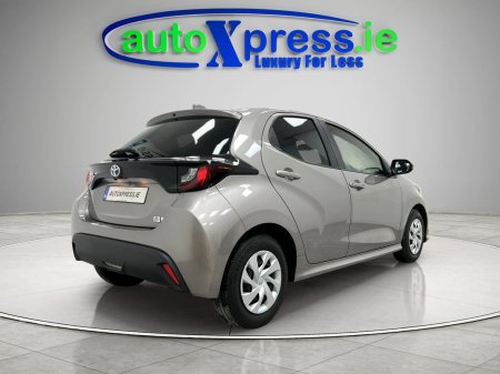 2022 Toyota Yaris - photo 13