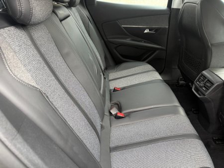 2017 Peugeot 3008 - photo 9