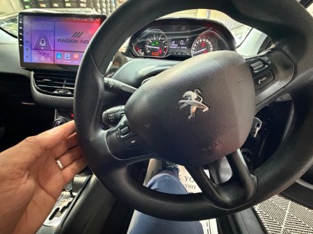 2017 Peugeot 208 - photo 12
