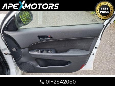 2011 Hyundai i30 - photo 17