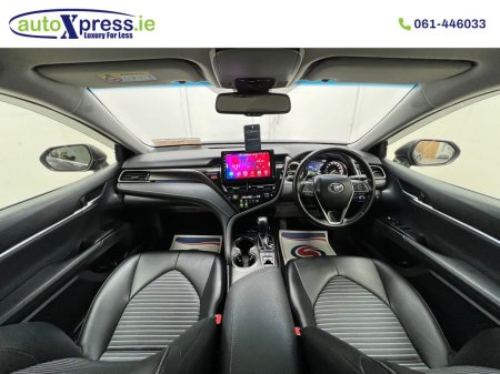 2023 Toyota Camry - photo 2