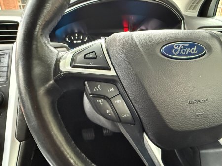 2016 Ford Mondeo - photo 17