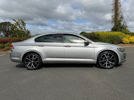 2017 Volkswagen Passat - photo 2