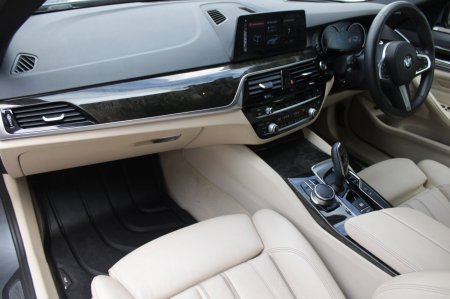2017 BMW 5-Series - photo 23