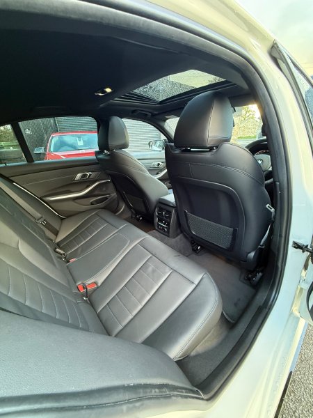 2021 BMW 3-Series - photo 23