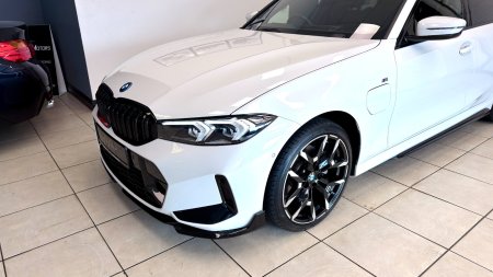 2025 BMW 3-Series - photo 7