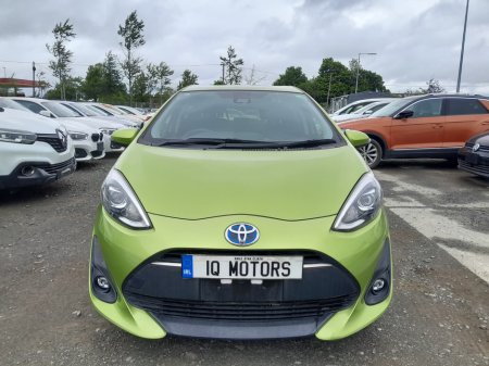 2017 Toyota Aqua - photo 2