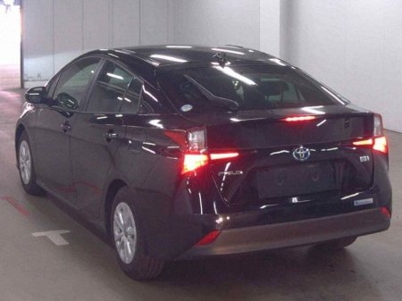 2021 Toyota Prius - photo 2
