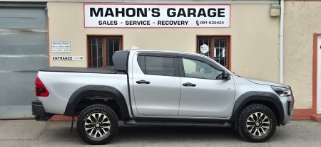 2023 Toyota Hilux - photo 3