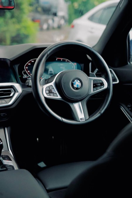 2022 BMW 3-Series - photo 12