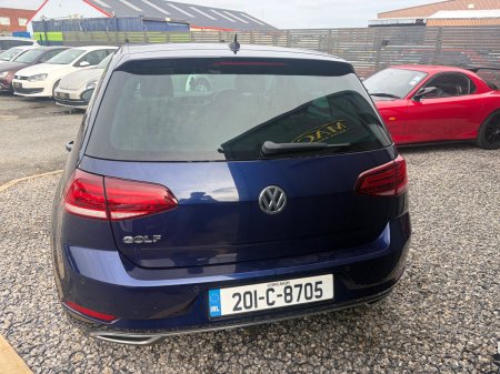 2020 Volkswagen Golf - photo 2
