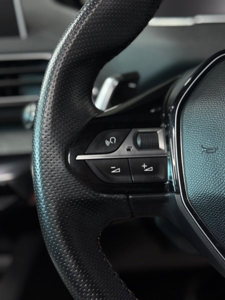 2018 Peugeot 5008 - photo 13