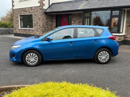 2014 Toyota Auris - photo 4