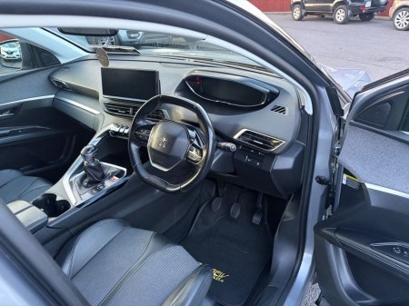 2022 Peugeot 5008 - photo 11