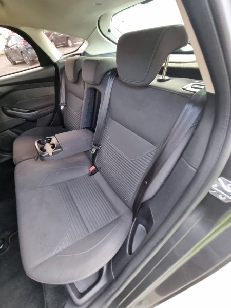2015 Ford Focus - photo 18
