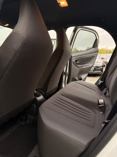 2022 Toyota Yaris - photo 34