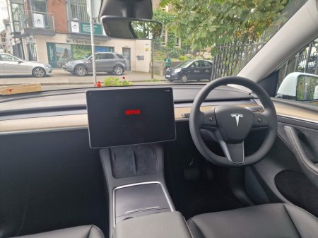 2024 Tesla Model Y - photo 7