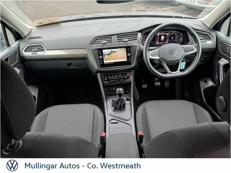 2024 Volkswagen Tiguan - photo 2