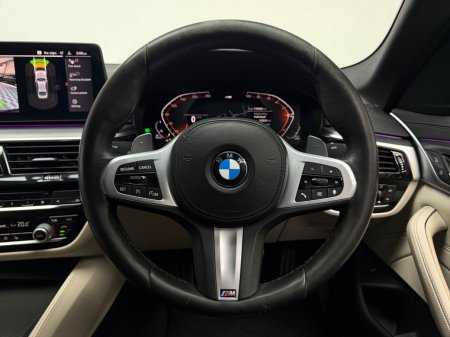 2022 BMW 5-Series - photo 19