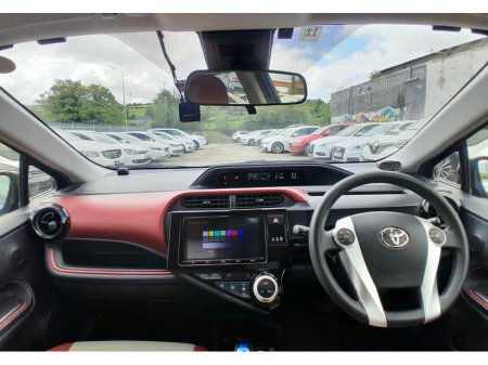 2016 Toyota Aqua - photo 16