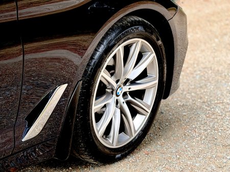 2019 BMW 5-Series - photo 25