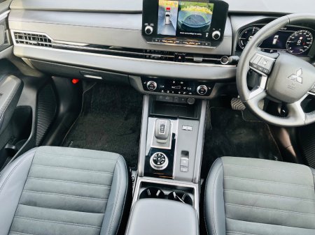 2024 Mitsubishi Outlander - photo 16