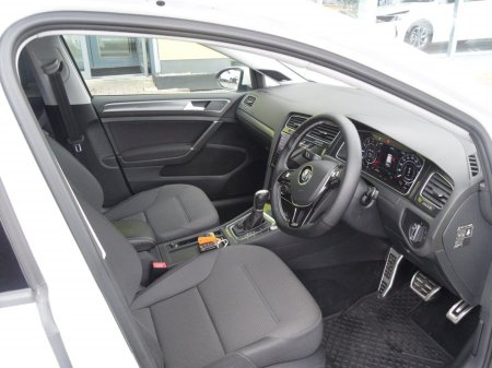 2019 Volkswagen Golf - photo 6