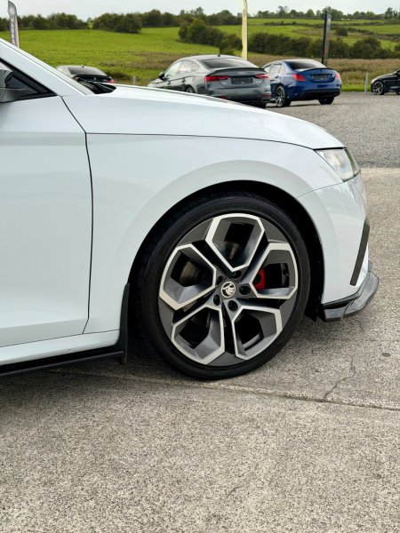 2022 Skoda Octavia - photo 10