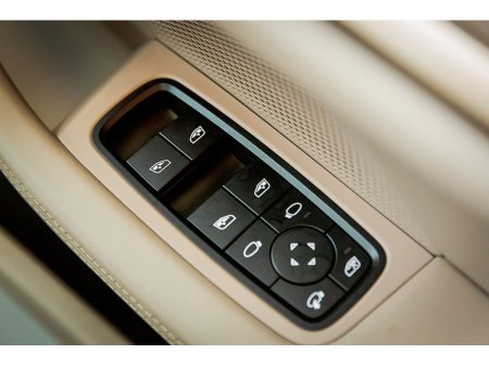 2024 Porsche Taycan - photo 48