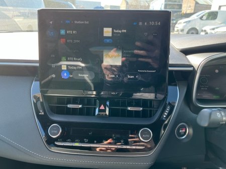2025 Toyota Corolla - photo 15