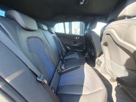 2024 BMW 1-Series - photo 11