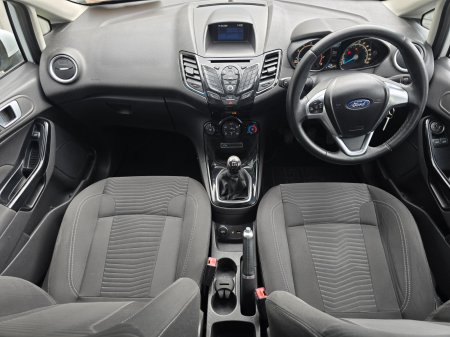 2016 Ford Fiesta - photo 10